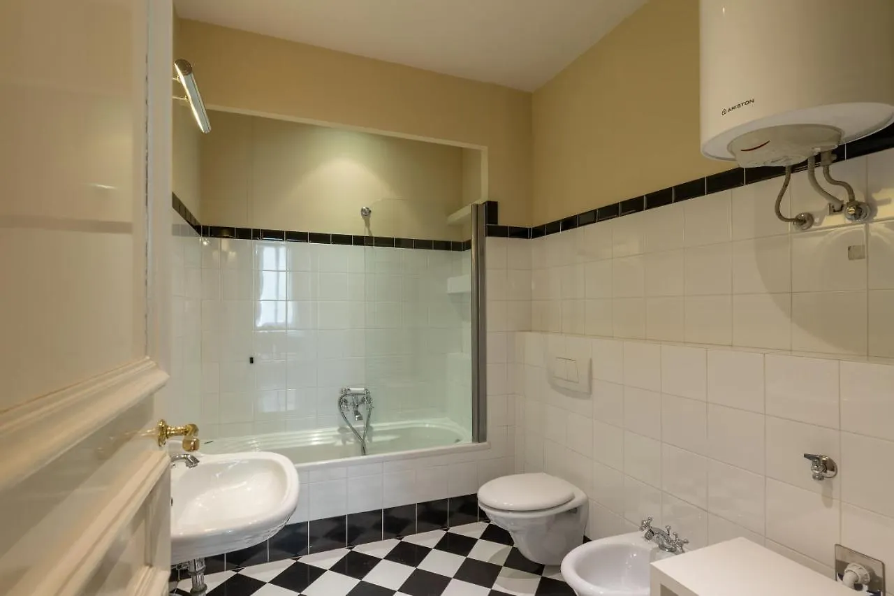 Big Apartment A Stone'S Throw From The Duomo Florence 0*,  Italy